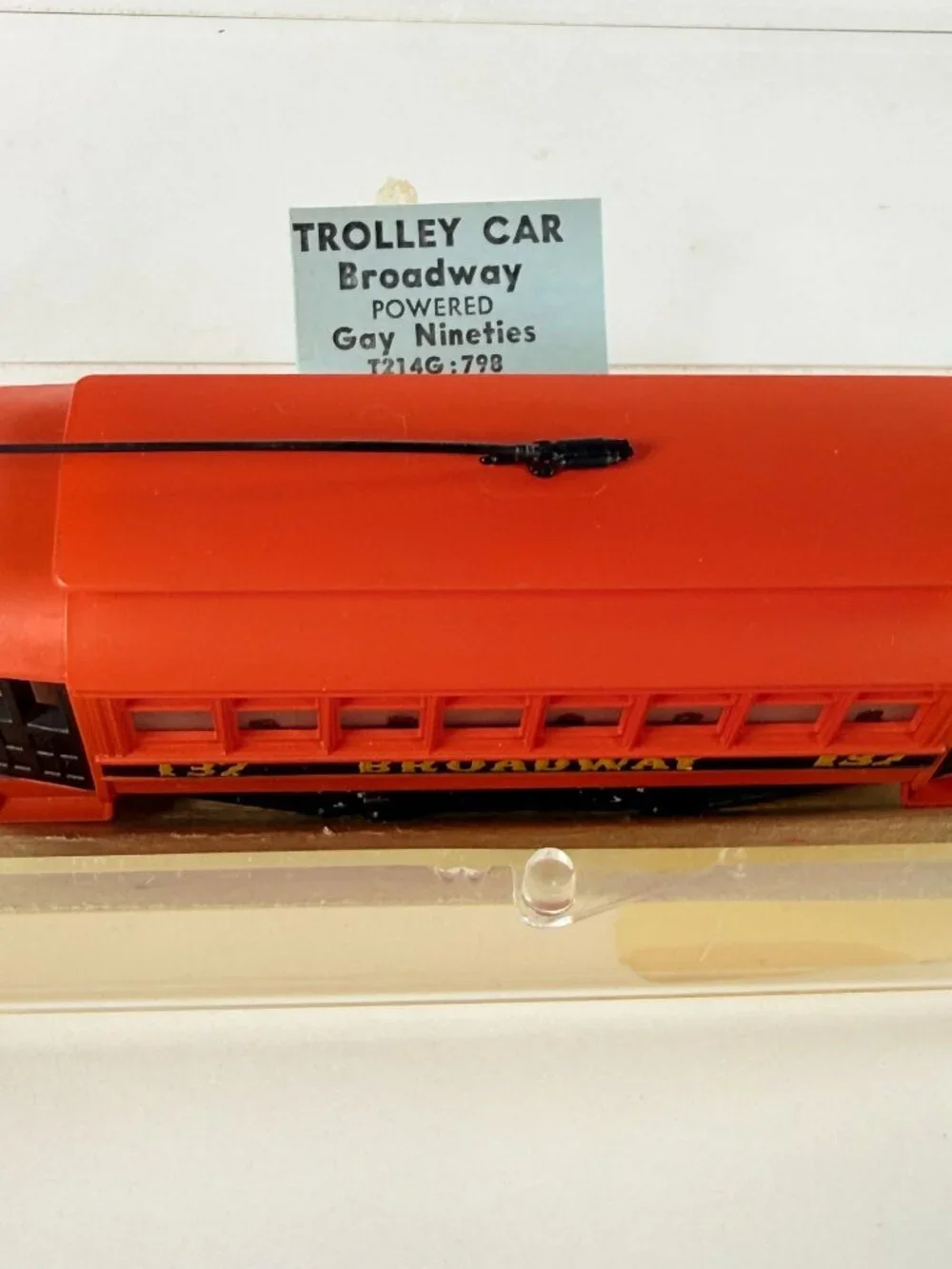 Vintage TYCO HO Scale 214G Broadway Trolley Car #137 Runs